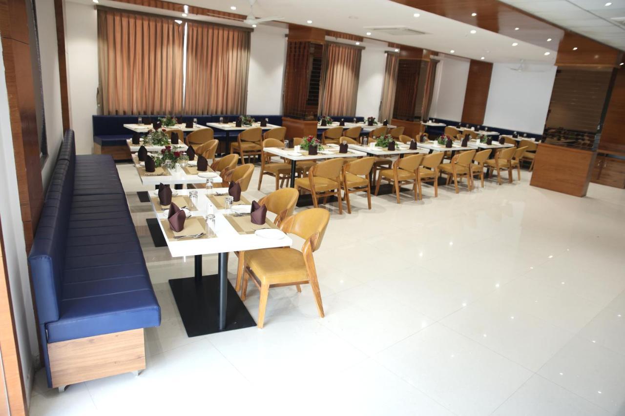 Lords Eco Inn, Ambaji Екстер'єр фото