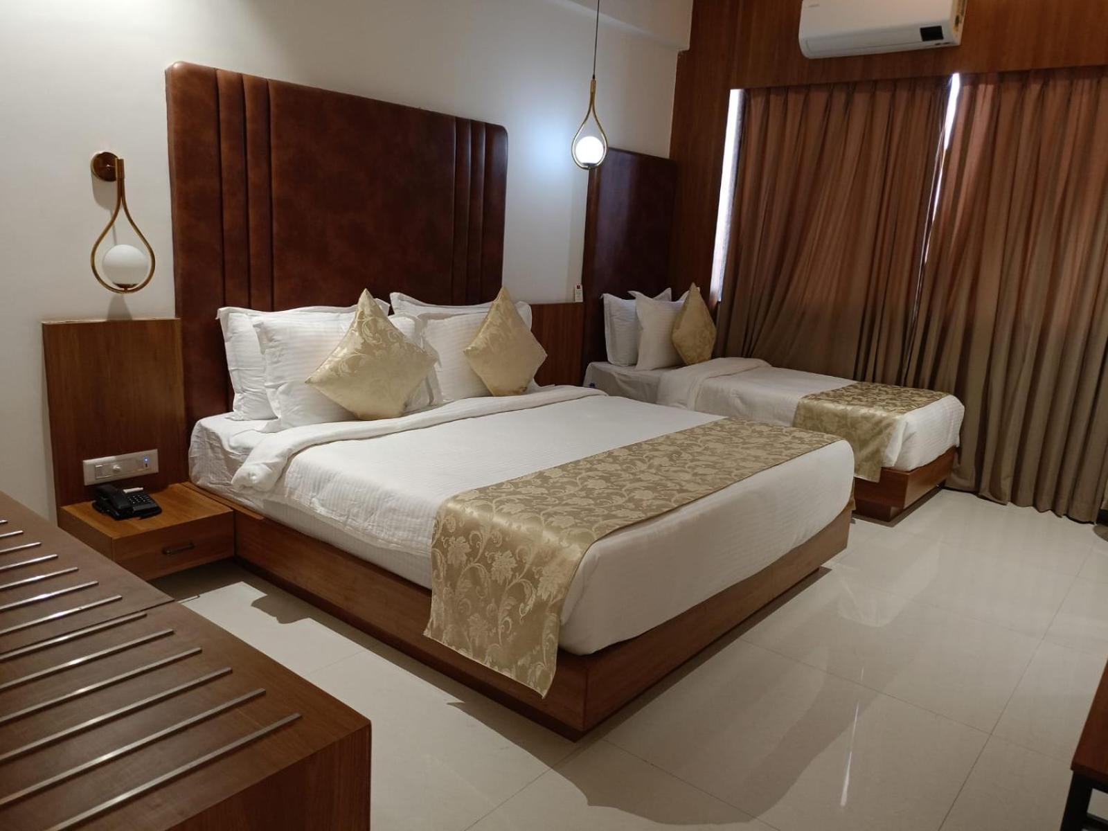 Lords Eco Inn, Ambaji Екстер'єр фото
